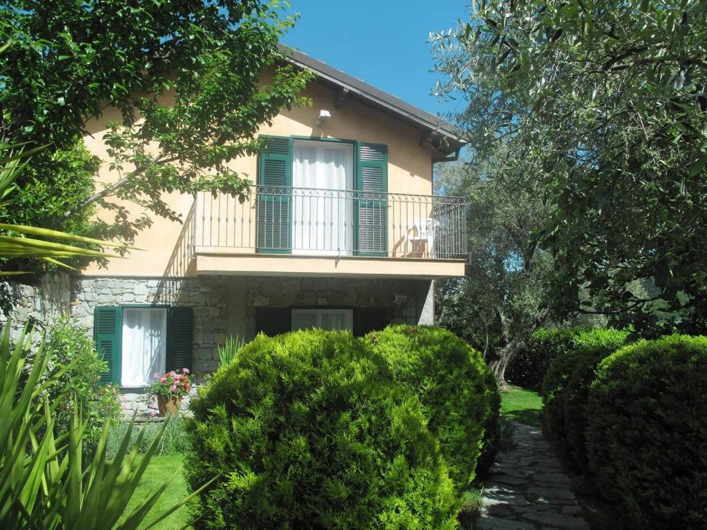 Casa Sylviane Vila Pietrabruna Exterior foto